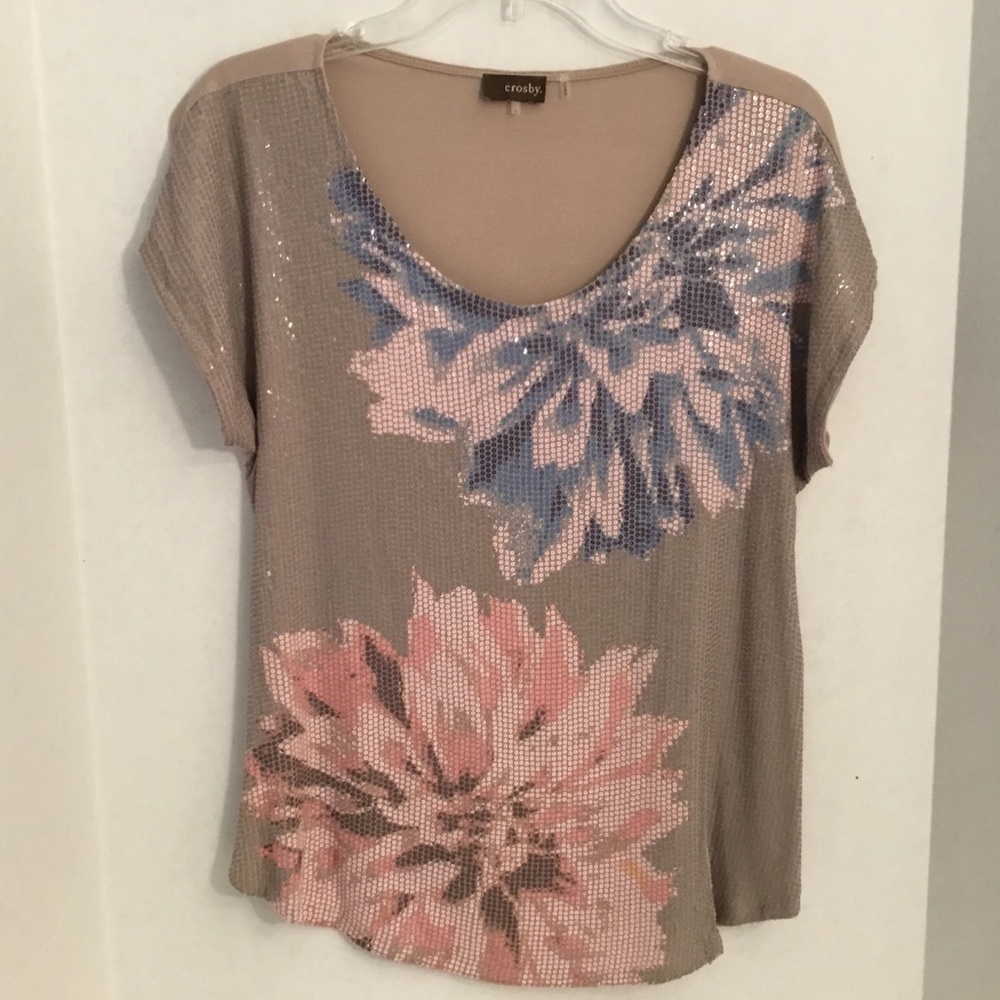 🦋Ladies Sequined Flowered Shirt